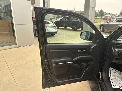 Used 2024 Toyota Tacoma TRD Off-Road AWD/4WD image 25