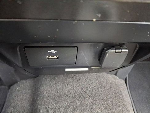 Used 2017 Ford F250 XLT w/ XLT Value Package image 25