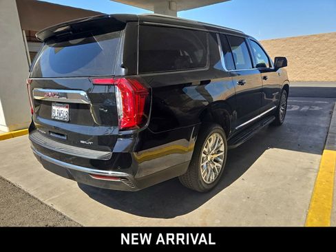 Used 2023 GMC Yukon XL SLT w/ SLT Premium Package RWD image 4