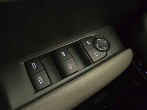 Used 2023 Chevrolet Colorado ZR2 w/ ZR2 Convenience Package III AWD/4WD image 28