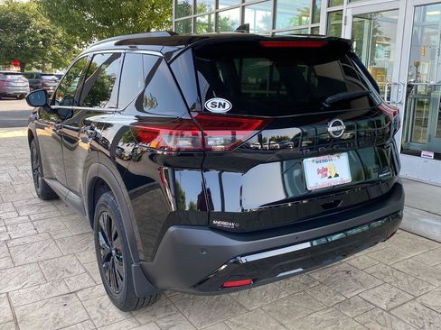 Certified 2023 Nissan Rogue SV w/ SV Premium B Package AWD/4WD image 5