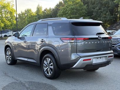 Used 2025 Nissan Pathfinder SL