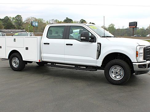 Used 2024 Ford F350 XL w/ XL Driver Assist Package AWD/4WD image 2