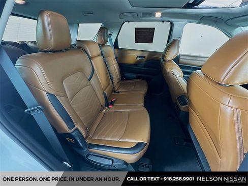 Certified 2025 Nissan Pathfinder Platinum image 29
