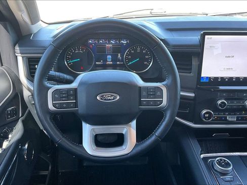 Certified 2023 Ford Expedition XLT image 8