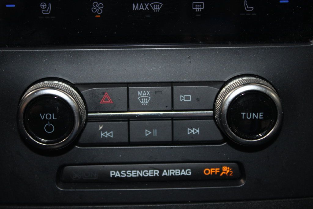 Used 2024 Ford Edge Titanium AWD/4WD image 43