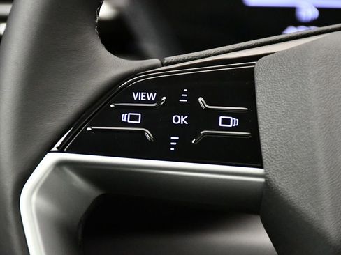 Used 2025 Audi Q5 Premium w/ Convenience Package image 21