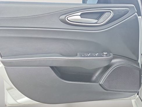 Used 2017 Alfa Romeo Giulia AWD w/ Sport Appearance Package image 16