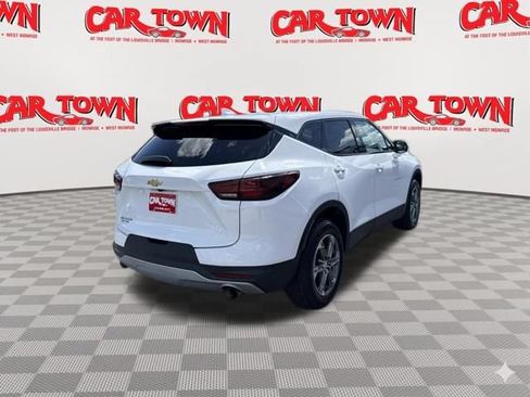 Used 2023 Chevrolet Blazer LT FWD image 3