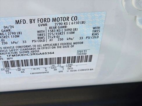 Used 2024 Ford Explorer Platinum w/ Technology Package image 27