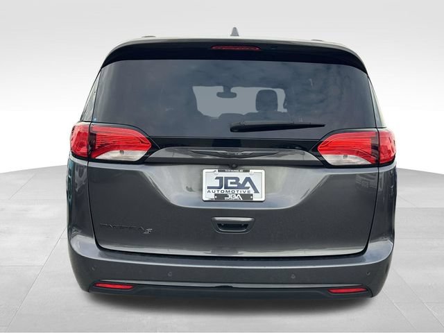 Used 2019 Chrysler Pacifica Touring Plus w/ S Appearance Package FWD image 27