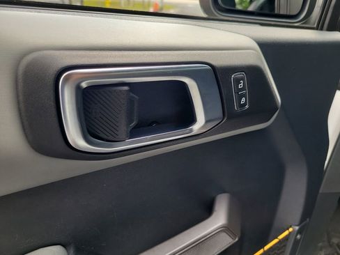 Used 2022 Ford Bronco Badlands image 13