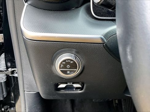 Used 2024 Mercedes-Benz C 300 4MATIC Sedan image 33