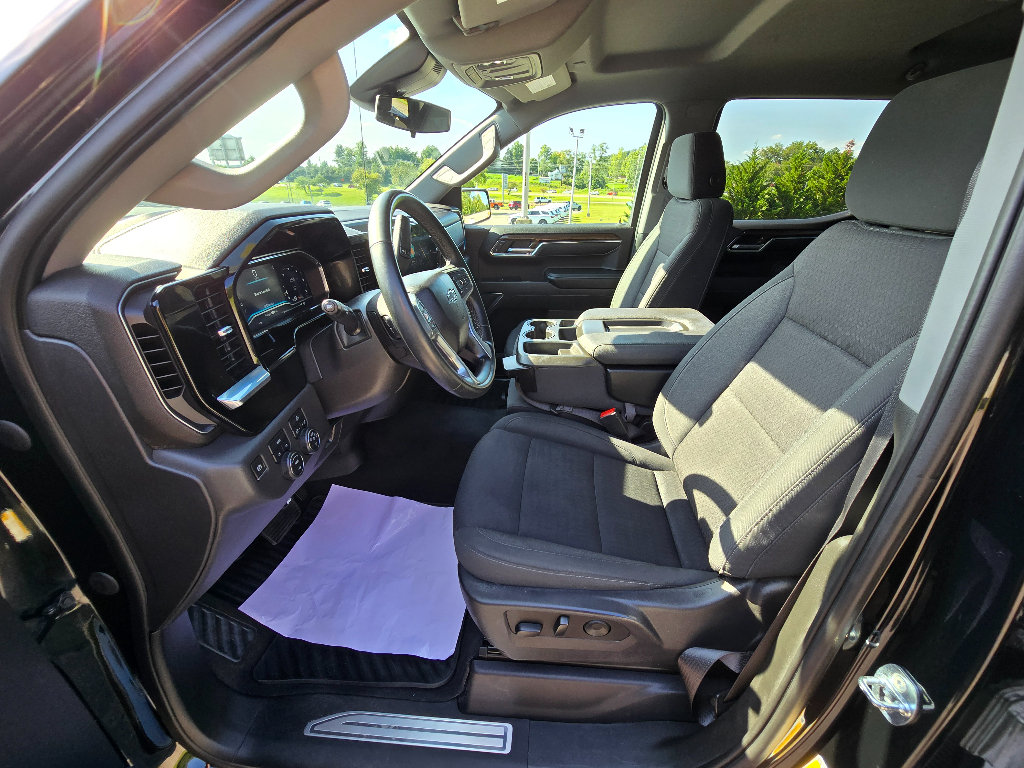 Used 2023 Chevrolet Silverado 1500 RST AWD/4WD image 11