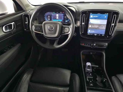 Certified 2023 Volvo XC40 B5 Ultimate w/ Protection Package Premier image 20