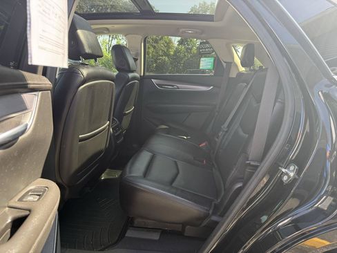 Used 2017 Cadillac XT5 Luxury w/ Driver Awareness Package FWD image 14