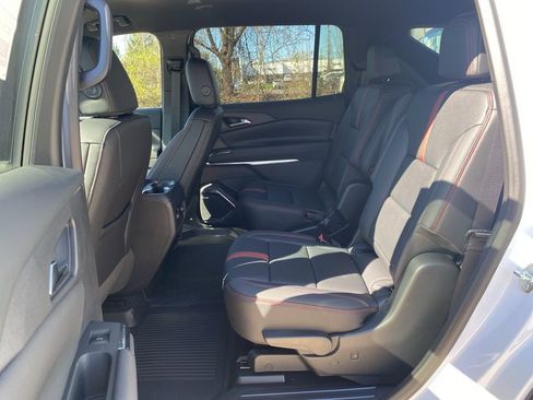 New 2026 Chevrolet Traverse RS w/ LPO, Floor Liner Package AWD/4WD image 13