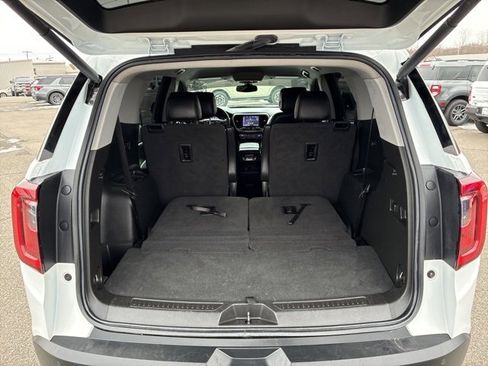 Used 2023 GMC Acadia AT4 w/ Technology Package image 24