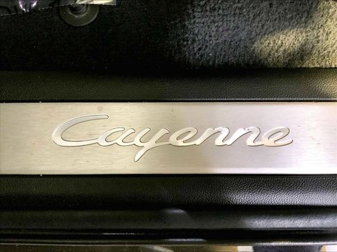 Certified 2022 Porsche Cayenne image 19