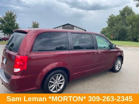 Used 2017 Dodge Grand Caravan SE FWD image 3