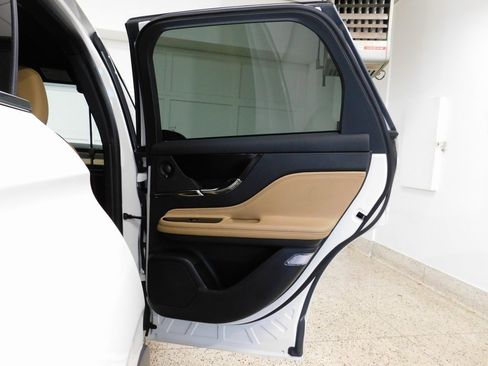 Used 2021 Lincoln Corsair Reserve image 93