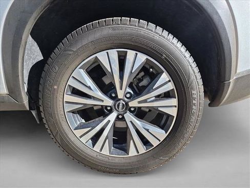 Used 2023 Nissan Rogue SV AWD/4WD image 13