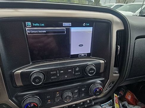 Used 2017 GMC Sierra 2500 Denali w/ Duramax Plus Package image 9