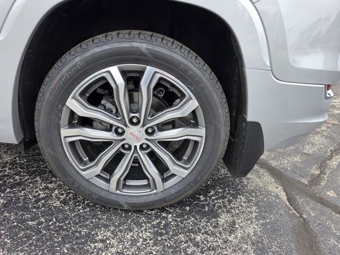 Used 2020 GMC Terrain Denali w/ Denali Premium Package FWD image 14