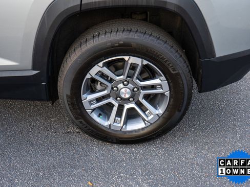 Certified 2025 GMC Terrain Elevation w/ Technology Package II image 9