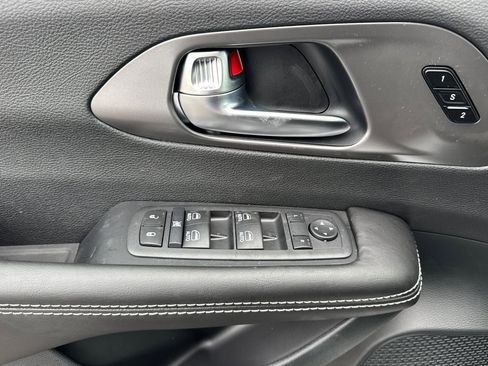 New 2026 Chrysler Pacifica Select image 10