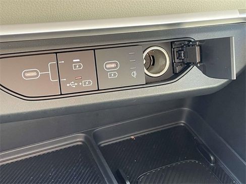 Certified 2026 Kia Carnival SX image 38