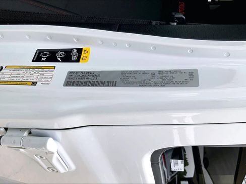 Used 2023 Jeep Wrangler Unlimited Rubicon AWD/4WD image 33