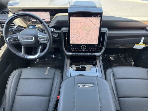 New 2026 GMC Yukon XL Denali w/ Denali Reserve Package AWD/4WD image 7