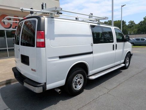 Used 2020 GMC Savana 2500 w/ Driver Convenience Package RWD image 4