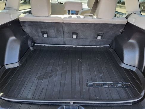 Used 2018 Subaru Forester 2.5i Premium w/ All-Weather Package image 12