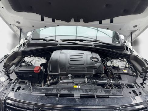 Used 2025 Land Rover Range Rover Velar Dynamic SE image 12