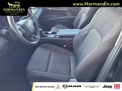 Used 2025 Toyota Camry LE FWD image 16