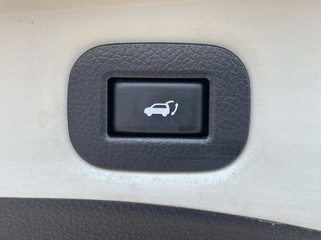 Used 2020 Nissan Rogue SV FWD image 13