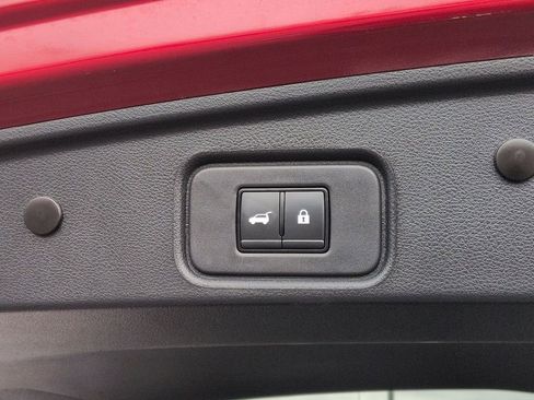 Used 2023 Nissan Pathfinder SL FWD image 39