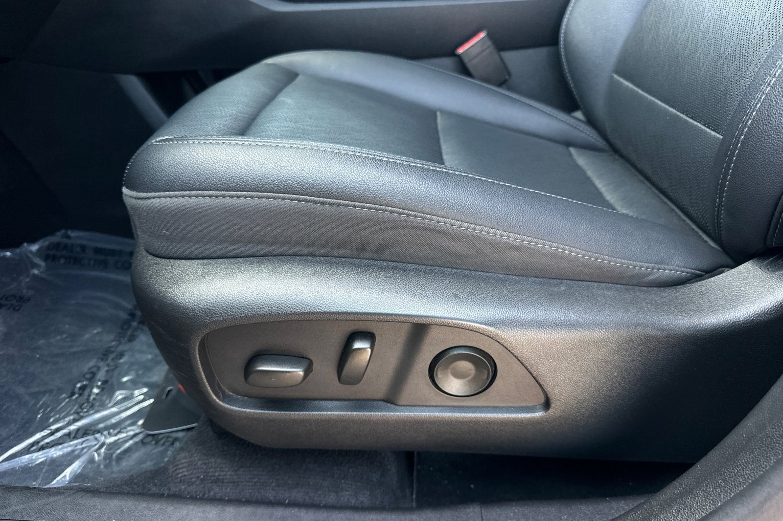 Used 2025 Chevrolet Equinox LT w/ Convenience Package II AWD/4WD image 13