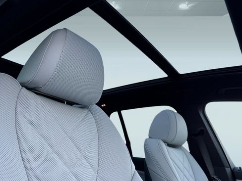 New 2026 BMW X5 xDrive50e AWD/4WD image 14