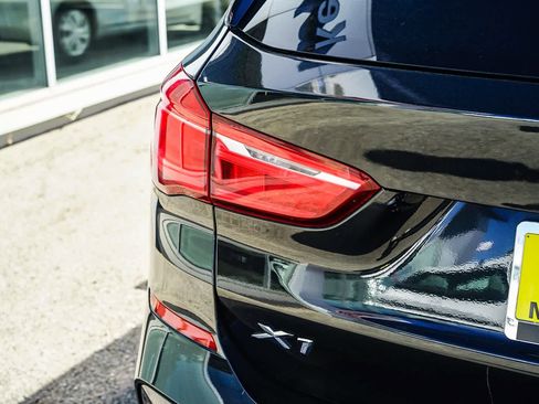 Used 2019 BMW X1 xDrive28i w/ M Sport Package image 10