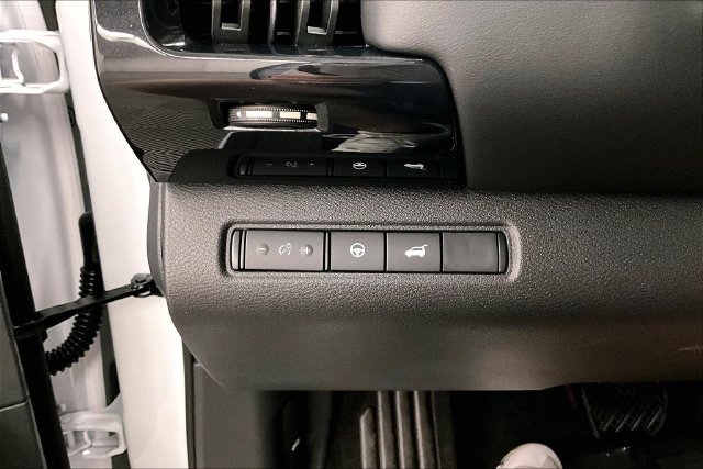 New 2026 Nissan Pathfinder SV FWD image 31