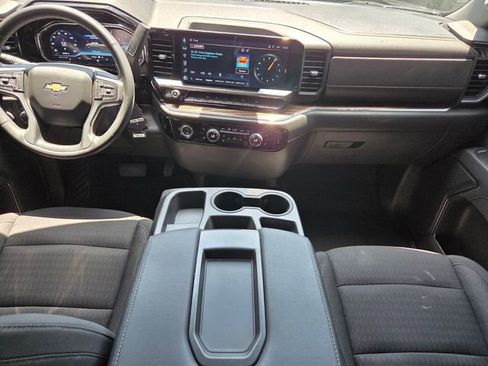 Used 2023 Chevrolet Silverado 1500 LT w/ Protection Package RWD image 7