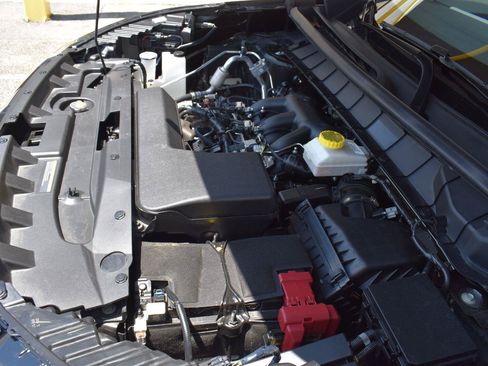 Used 2025 Nissan Pathfinder SL FWD image 20