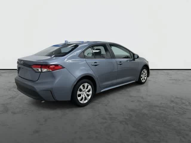 Used 2026 Toyota Corolla LE FWD image 4