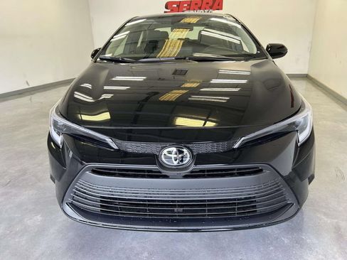 Used 2026 Toyota Corolla LE w/ LE Premium Package FWD image 8