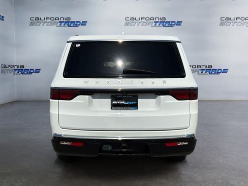 Used 2023 Jeep Wagoneer 2WD w/ Convenience Group I image 6