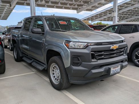 Used 2023 Chevrolet Colorado W/T RWD image 2