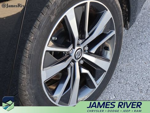 Used 2020 Nissan Maxima 3.5 SV w/ Floor Mat Group FWD image 38